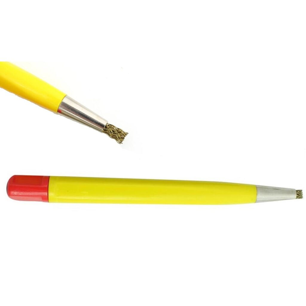 CANETA COM ESCOVA DE LATÃO